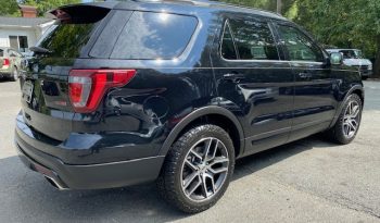 2011 Chrysler Town and Country Touring (Burgundy) full