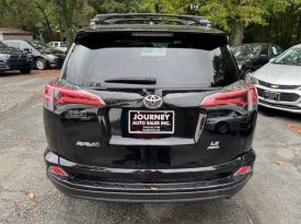 2017 Toyota Rav 4 LE (Black)