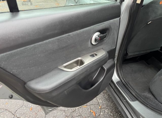 2012 Nissan Versa S full