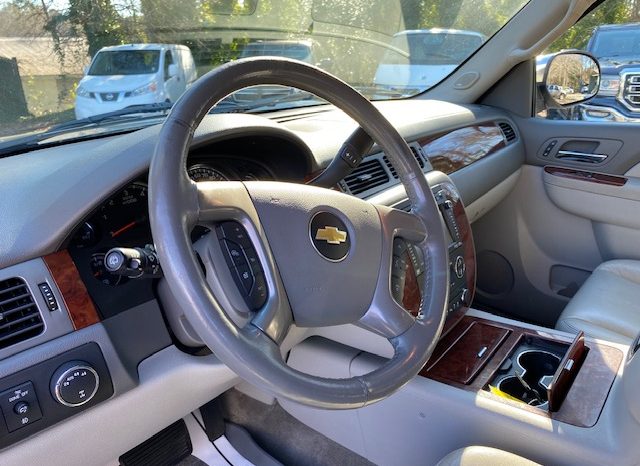 2014 Chevrolet Suburban LTZ (Tan) full