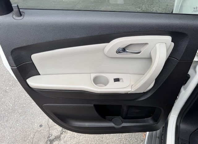 2012 Chevrolet Traverse LTZ AWD (White) full