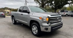 2016 Toyota Tundra SR5 (Silver)