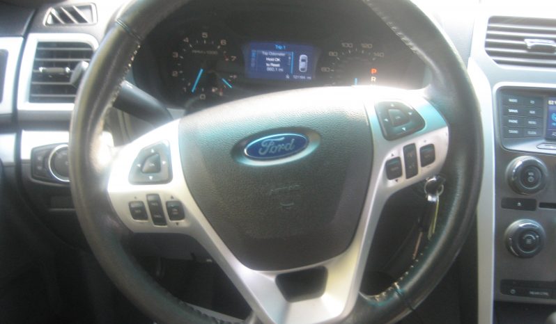 2015 Ford Explorer XLT (Black) full