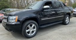 2012 Chevrolet Avalanche LTZ 4×4 (Black)
