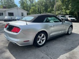 2016 Ford Mustang (Silver)
