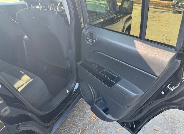 2016 Jeep Patriot Sport full