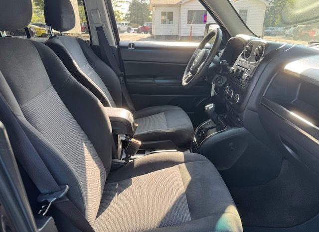 2016 Jeep Patriot Sport full