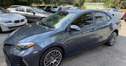2017 Toyota Corolla SE (Blue)