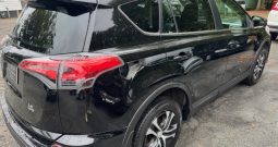 2017 Toyota Rav 4 LE (Black)
