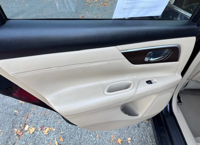 2013 Nissan Altima SE (Dark Blue)