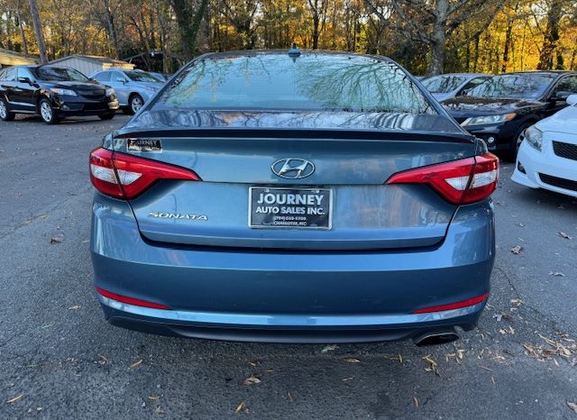 2015 Hyundai Sonata SE (Light Blue)