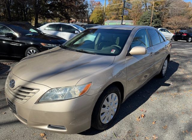 2009 Toyota Camry LE (Beige)