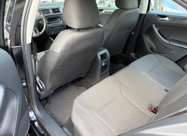 2014 Volkswagen Jetta (Black) full