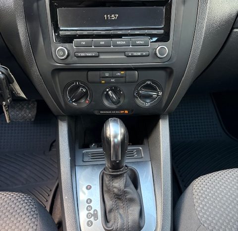 2014 Volkswagen Jetta (Black) full
